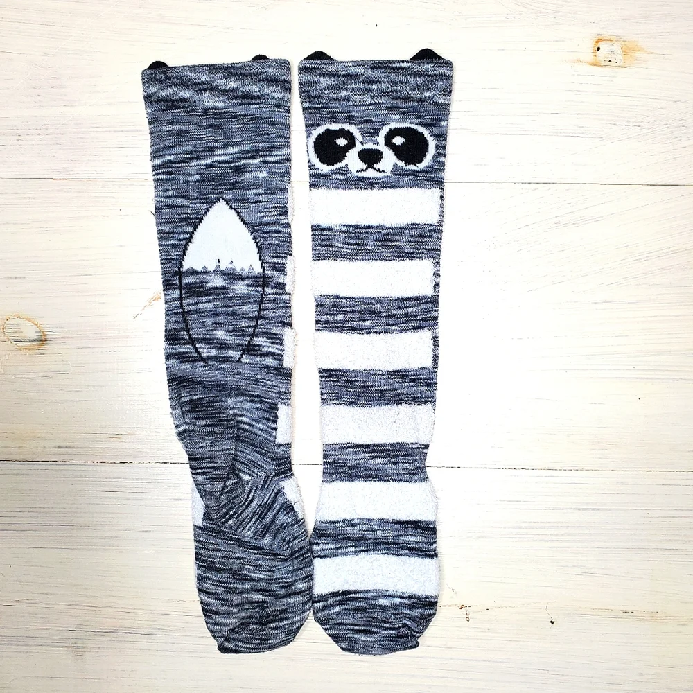 32) RACCOON 🦝 KneeHigh Socks Sz. 4